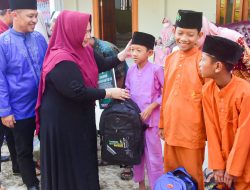 Bupati Serahkan Bantuan Kepada Masjid, Anak Yatim dan Dhuafa
