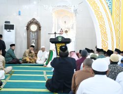 Shalat Ied Bersama Warga di Masjid Besar Arafah Duri, Kasmarni : Hapus Sifat Dengki