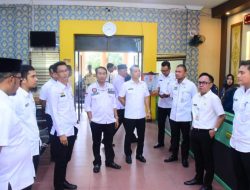 Plt Sekda Bengkalis Sidak Sejumlah PD Dihari Pertama Masuk Kerja