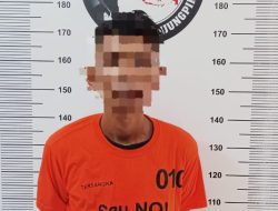 Sedang Asyik Minum Air Kelapa, Pria Ini Ditangkap Polisi