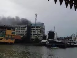 Bintan Mall Terbakar, Pemilik dan Pengunjung Panik Berlarian