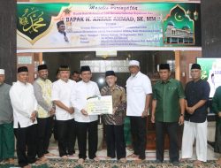 Keren, Anggota DPRD Kepri Hibahkan Dana Untuk Masjid Al Barkah Batam Dari Pokirnya