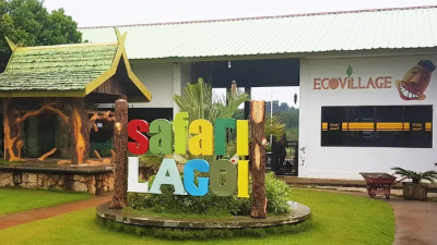 Berwisata di Taman Safari Lagoi, Ada Gajah Yang Ramah Dengan Pengunjung