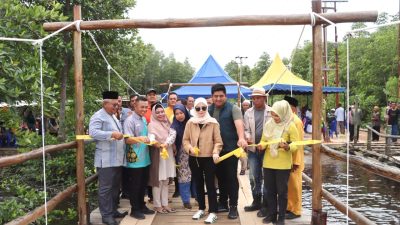 Bupati Roby Resmikan Jembatan Sungai Lepan, Akses Masyarakat Kampung Semakin Lancar