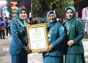 Napsiah Terima Penghargaan Emas dari Ibu Negara pada Peringatan HKG PKK Ke-52