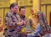 Gubernur Kepri Terima Bintang Abhinaya Jagadhita Atas Inovasi Untuk Koperasi