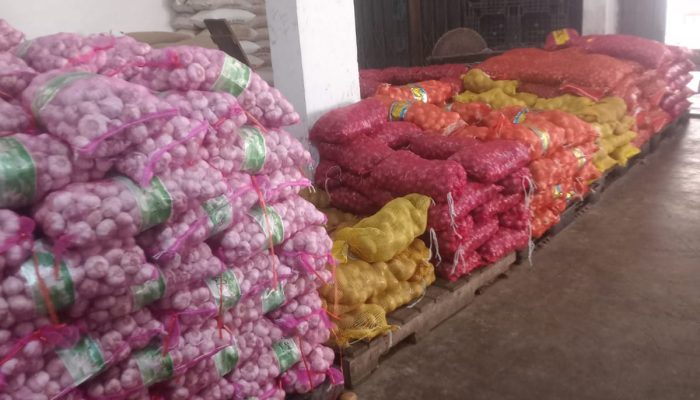 Bawang Putih Impor Diduga Dijual Bebas di Pasar KUD Tanjungpinang