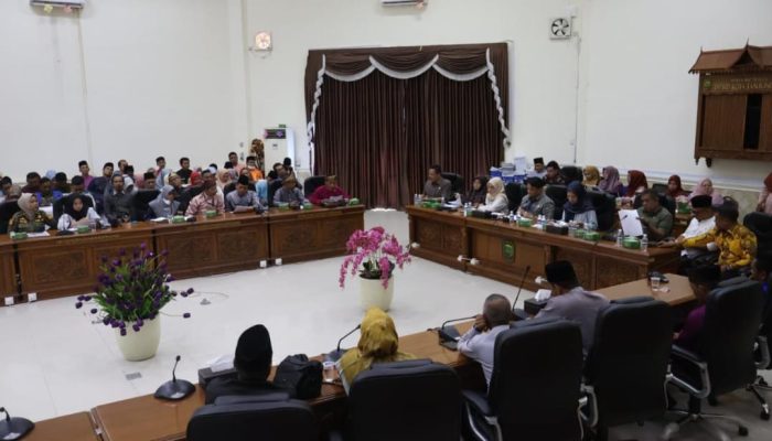 Tindak Lanjuti Aduan Tenaga Honorer, DPRD Kota Tanjungpinang Akan Surati Menpan RB 