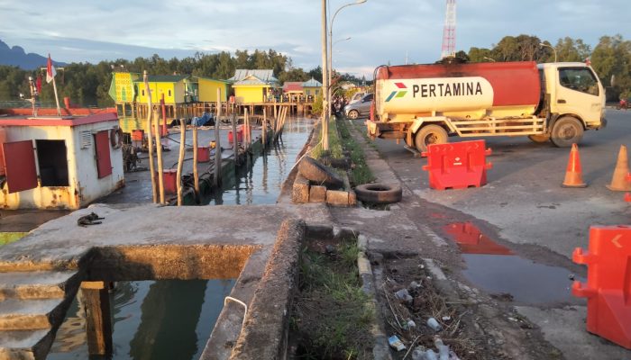 Bongkar Muat BBM di Pelabuhan Tanjung Buton: Izin dan Keamanan Jadi Sorotan