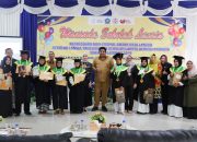 50 Lansia Bintan Diwisuda Usai Tamat Sekolah Nonformal
