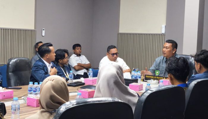 Usai Audensi Bersama Dishub, BEM Polbeng Bengkalis Serahkan Surat Tuntutan Terkait Roro