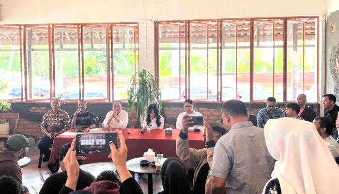 Ketua PWI Kepri Saibansah Dampingi Kepala BP Batam dan Wakil Ngopi Pagi Investasi