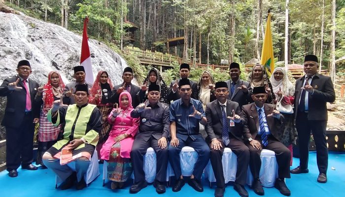 Bupati M. Nizar Lantik Enam Pejabat Baru di Lokasi Ikonik Air Terjun Resun