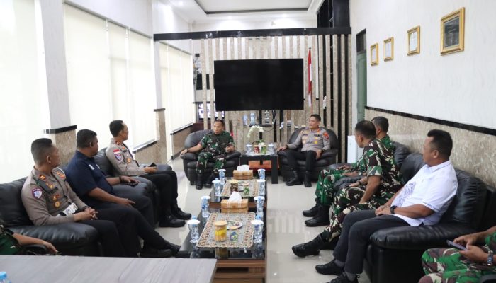 Satu Meja, Dua Seragam, TNI–Polri Satukan Langkah Jaga Keamanan Wilayah