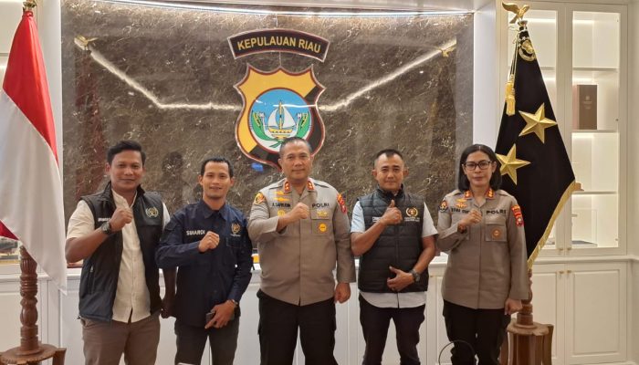 HPN 2026 di Tanjungpinang, Polda Kepri Terima Anugerah Sahabat Pers dari PWI