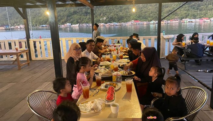 Pemdes Batu Berapit Gelar Buka Puasa Bersama Guru, Anak Didik dan Orang Tua Murid PAUD KB Al-Walid 