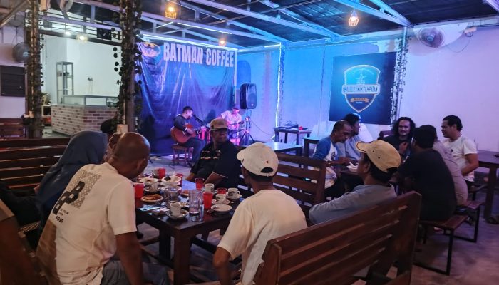 Batman Coffee Resmi Dibuka, Hadirkan Live Musik untuk Pengunjung