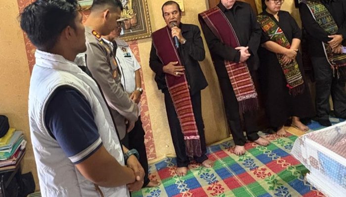 Suasana Pelepasan Jenazah Waka PWI Bengkalis, Kapolres: Almarhum mitra strategis Polres Bengkalis