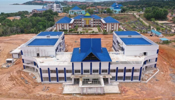 Fakultas Kedokteran UMRAH Kembali Diisi Putra Daerah Kepri