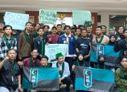 HMI Kepri Gelar Demo di Dompak, Sekda Janji Turun ke Nelayan Terdampak Pekan Ini