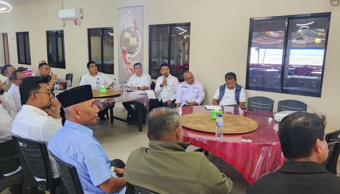 Bupati Roby Pimpin Rapat Pendataan Ulang Bangunan Warga dan Aset TNI AL di Tanjung Uban