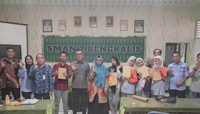 Disdukcapil Bengkalis Gerak Cepat Berikan Pelayanan Perekaman KTP Kepada Pelajar