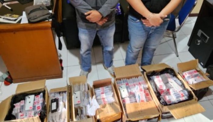652 Unit Hp Illegal dari Malaysia, BC Bengkalis Amankan dari Kapal MV. Oceanna 5