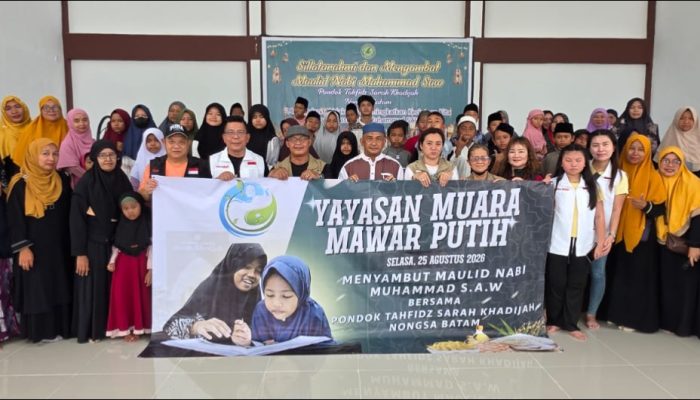 Bukan Sekadar Berbagi, Yayasan Muara Mawar Putih Hadirkan Kebersamaan untuk Santri Sarah Khadijah