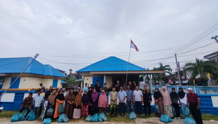 Aksi Peduli Sosial di HUT RI ke 81, Bea Cukai Bengkalis Gelar Doa dan Bagi Sembako ke Warga